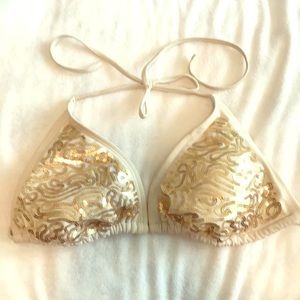 White and gold bikini top 👙